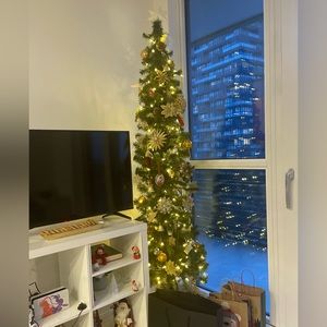 Christmas tree pre lit